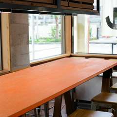 瓶ビールを片手に語り合えば、きっと心の距離も縮まるハズ