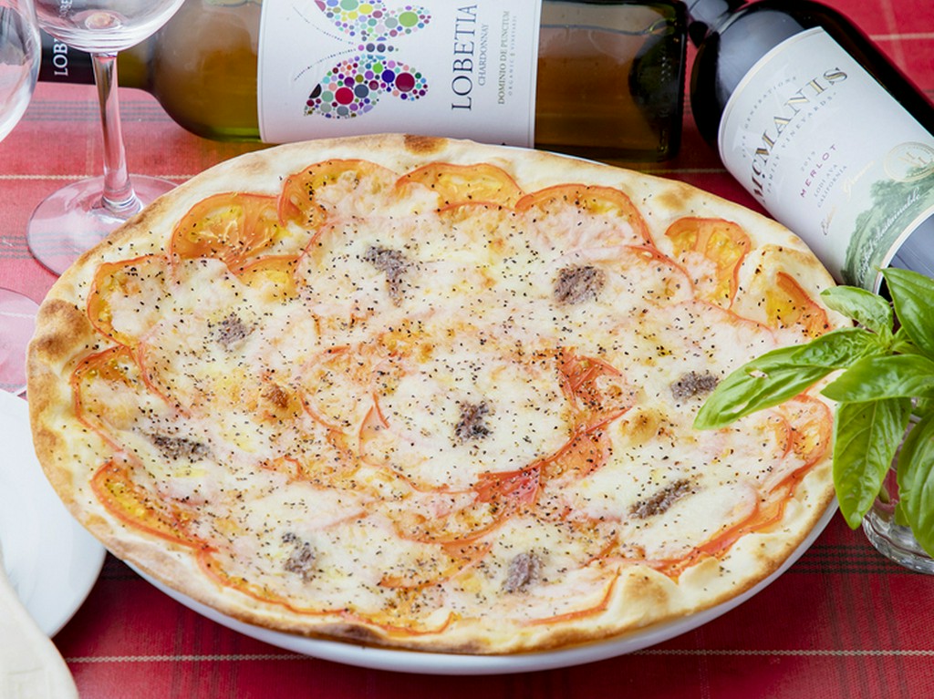 ローマ風の本格焼きたてピッツァが自慢のお店