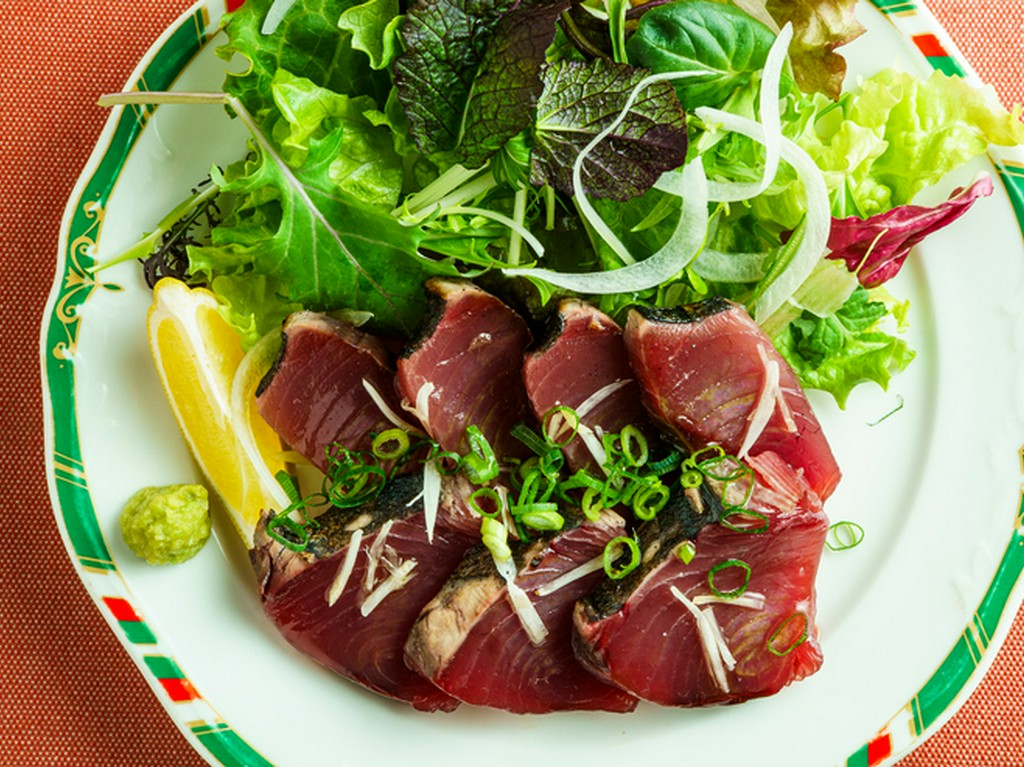 素材の魅力をそのまま届ける『カツオのカルパッチョ』