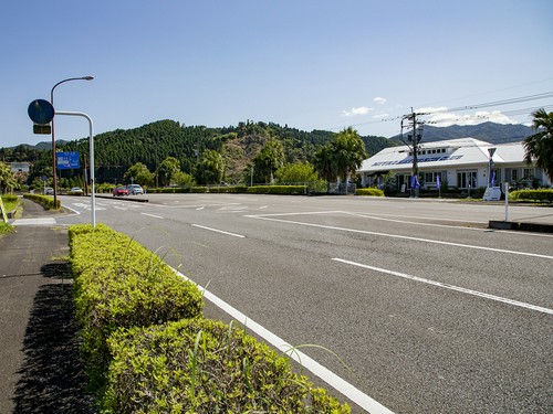 JR日南線「運動公園駅」正面口から220号線を南に徒歩4分