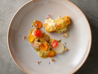 驚くような組み合わせを楽しませてくれる『魚料理』