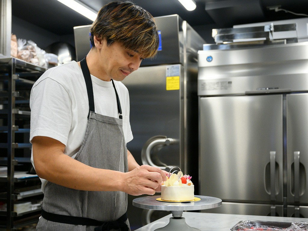 料理の後は、パティシエ特製のデザートを満喫