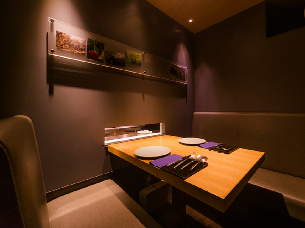 2名様から利用OKの個室、広々とした半個室も人気