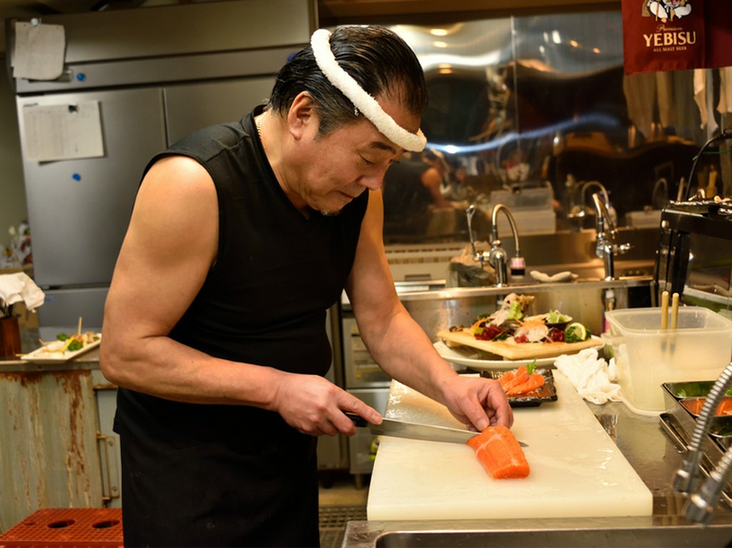 魚の種類や産地も説明　コミュニケーション重視の親しみやすい店