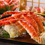 【プレミアム日本酒付き飲み放題つき】タラバガニとズワイガニの2種類・高級寿司70種ふくむ90品食べ放題！