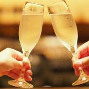 飲み放題付きのパーティープランでお仲間・ご友人と楽しいひとときを。