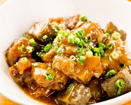 どて焼き・鶏もも・うずら・枝豆・もち・ウィンナー・牛カツ・海老・ポテトサラダ・豚ヘレ・アスパラ