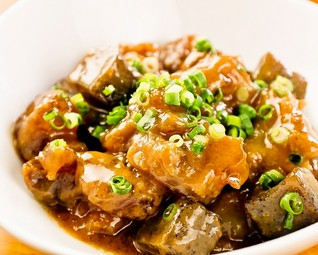 どて焼き・鶏もも・うずら・枝豆・もち・ウィンナー・牛カツ・海老・ポテトサラダ・豚ヘレ・アスパラ