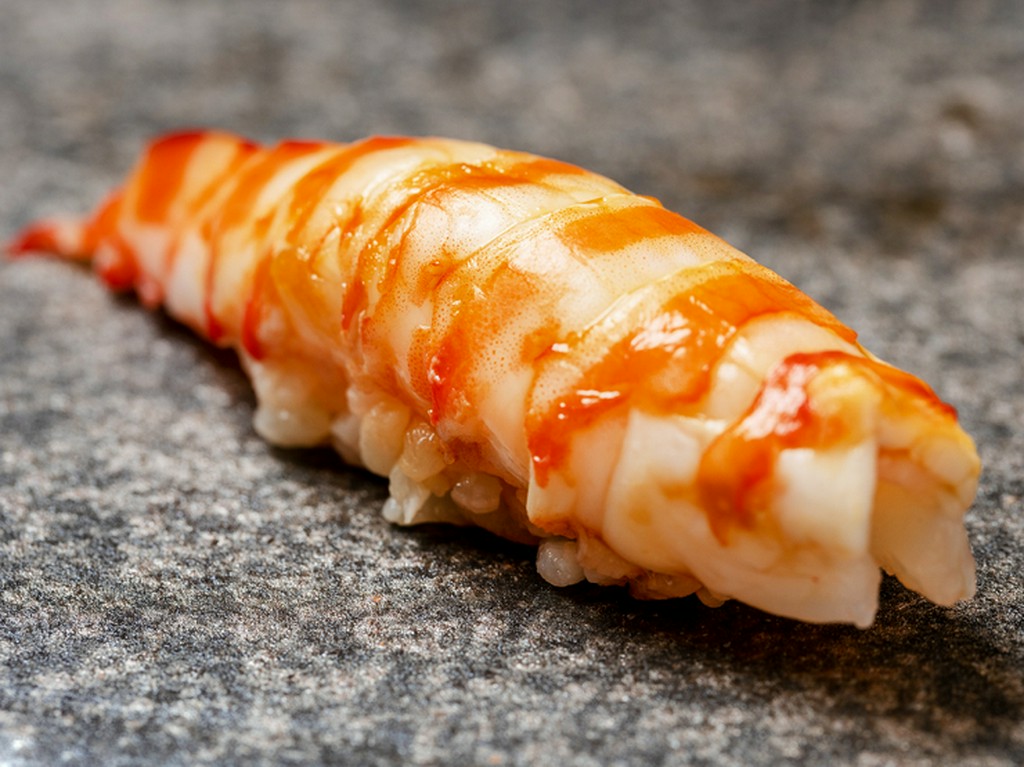 店内で活かした車海老を使用した『車海老握り』