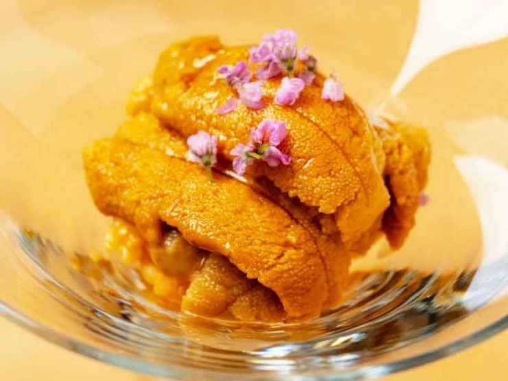 <Sushi dan kaiseki berkualitas tinggi yang autentik> [Pilihan koki sushi dan kaiseki] menggunakan bahan-bahan yang dipilih dengan cermat