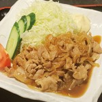 ご飯・みそ汁・小鉢・漬物付