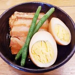 沖縄料理の定番中の定番！琉球王朝時代より今に伝わる豚肉料理の代表格。