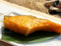 豚肉を砂糖醤油で味付けしたタレでからめてます。
養豚業が盛んな帯広市発祥の名物料理です。