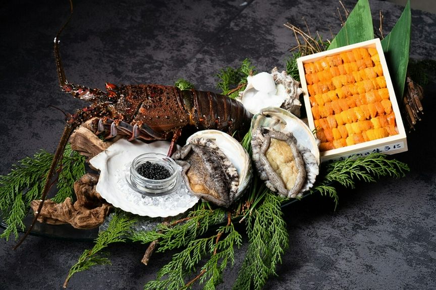 《蘭ranコース》A5黒毛和牛に大伊勢海老と鮑がついたコース