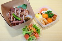 仙台名物牛たんを贅沢に盛り込んだお弁当です。厚みがあるのに時間が経っても柔らかく最後まで美味しく召し上がっていただけます。
お引渡し目安時間:20~25分程度