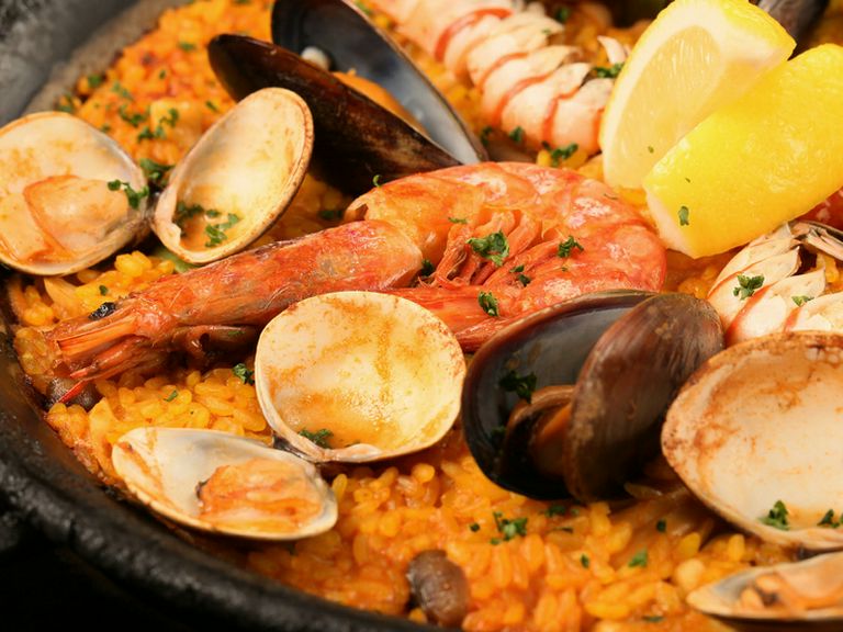 【BAR espana】自慢の逸品。日本一に輝いた『パエリア』