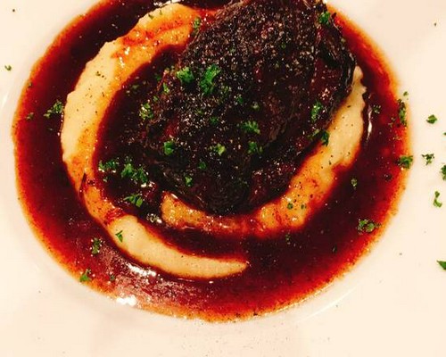 牛ほほ肉赤ワイン煮込み