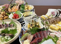 県外からお越しの方はもちろん、皿鉢でのご宴会を楽しみたい方にオススメ!!
4名様からご利用可能な土佐の食文化の代表!!皿鉢で多くの料理をお楽しみ頂けるコースとなっております。(2時間飲み放題付(L.O.30分前))
