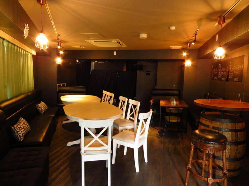 10名様からOK。二階貸切ルーム