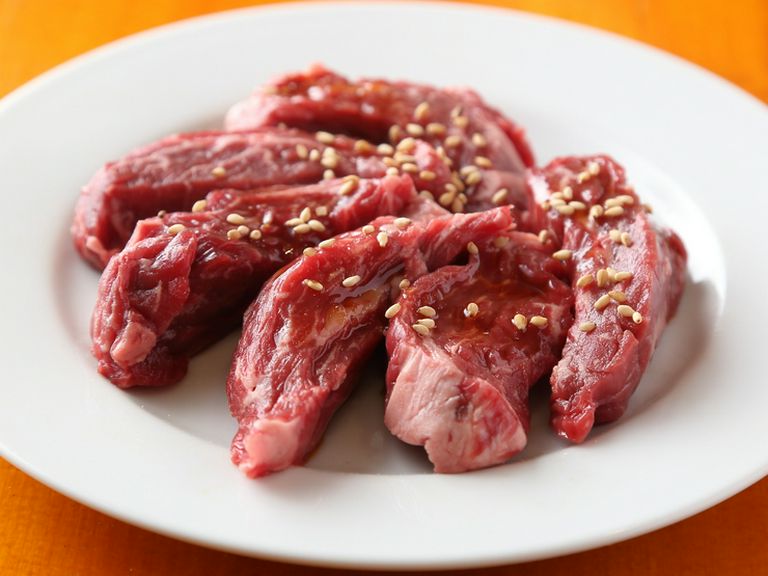 噛むほどに肉汁が溢れ出し、口の中に旨みが広がる『上ハラミ』