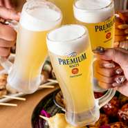 2時間飲み放題1098円/3時間1,648円（税込）
※ラストオーダー30分前
※1品300円以上、2オーダー制です
※飲み切ってからのご注文をお願いいたします
※12/9～1/4金土祝前日は+500円頂戴いたします。
