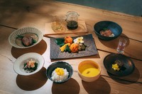 3,800円ランチコース
●先付け
●季節のコンブチャ
●魚介料理
●薪火焼き
●ととのうお菜プレート
●お食事
●甘味・SHOTOENオリジナルハーブティー