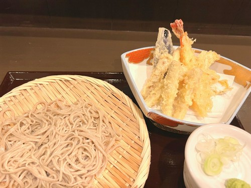 天ぷら盛り合わせ蕎麦