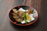 はたはたをふっくらと揚げた干物のから揚げです。