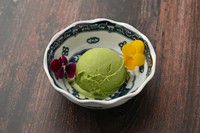 甘味と苦味が絶妙な大人の抹茶アイスです。