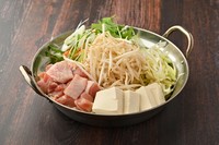 地鶏の旨味と野菜の甘みが楽しめます！白湯仕立てのスープでそのままお召し上がりいただけます。