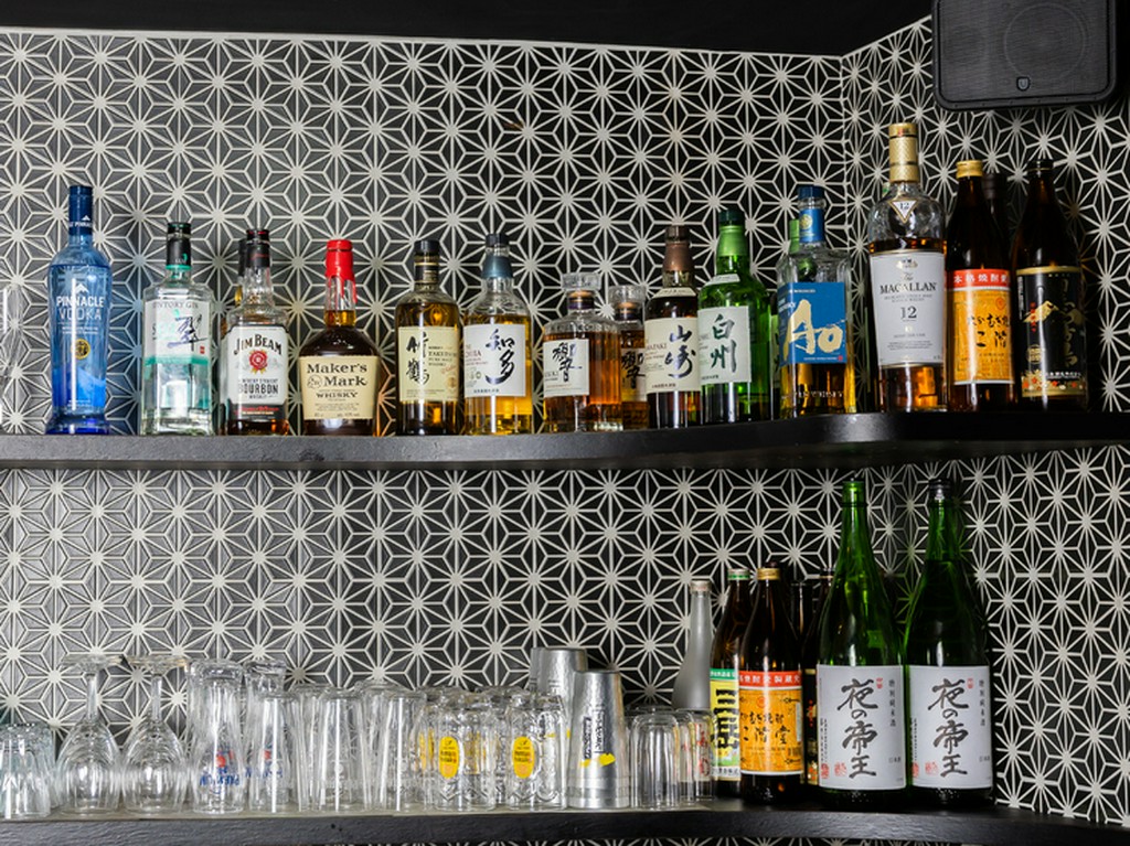 何度通っても飽きない。幅広い内容のアルコールメニュー