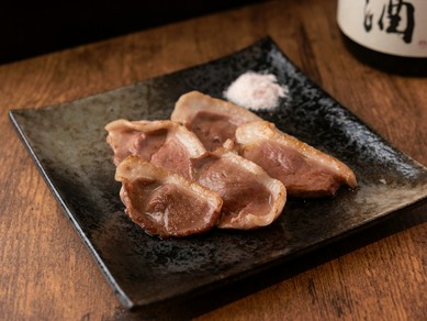鴨本来のやわらかさを堪能できる『焼物　鴨ロース』