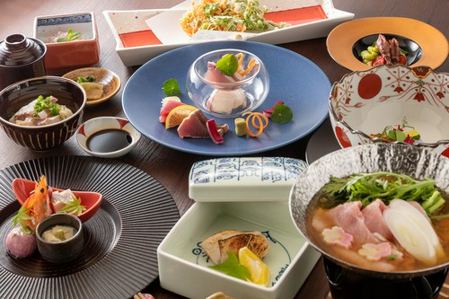 季節ごとに彩を変えて和の心でのおもてなし。