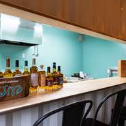 気取らず食事ができるオシャレなダイニングは、デートにピッタリ。希少部位や厳選された黒毛和牛が揃っているので、特別な日のディナーにもオススメです。