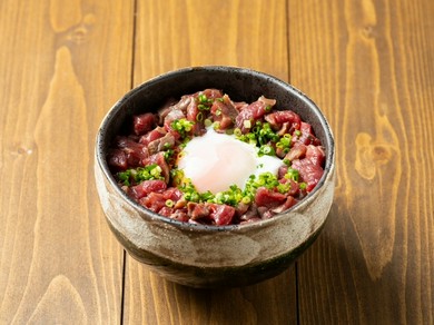 クロタマ丼