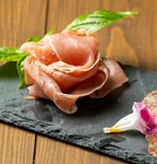スペインを代表する生ハムです。ワインとの相性抜群!