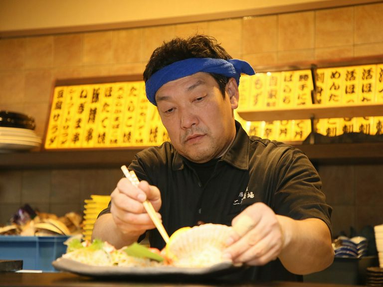 美味しい料理と旨い日本酒、そして丁寧な接客でゲストを笑顔に