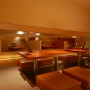 様々な席タイプをご用意。少人数の忘年会、大人数の忘年会でもご利用頂けます。席のタイプは、席ページをご覧下さい！
