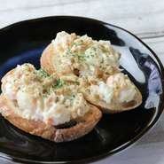 肉味噌ポテサラカナッペ