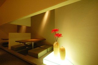 掘りごたつの席