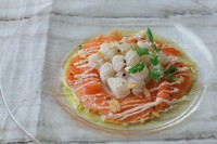 新鮮なサーモン、小柱をトッピングした海の幸を感じれるカルパッチョです！！