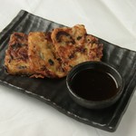 外はカリッ、中はフワッと仕上げた本格的なチヂミです。おつまみにどうぞ！！