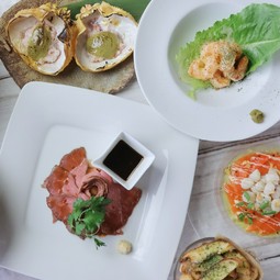 【3時間飲み放題付き！】肉と海鮮を堪能でき、接待や宴会、デートにもおすすめです