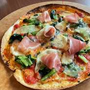 チーズ好きにはたまらない！たっぷりチーズと生ハムの相性は格別です！