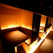 様々な利用シーンでご利用頂けるよう、お席をご用意。カジュアルなデートに最適な静かにお食事頂ける雰囲気です。