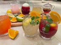 フレッシュなフルーツが3種類入った「究極」のサングリア！「テイスティング」で見つけたお気に入りのサングリアに、フルーツを追加して、さらに美味しく召し上がれ！