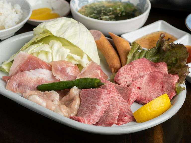 肉の世界で経験を積み重ねた店長が選ぶ厳選肉