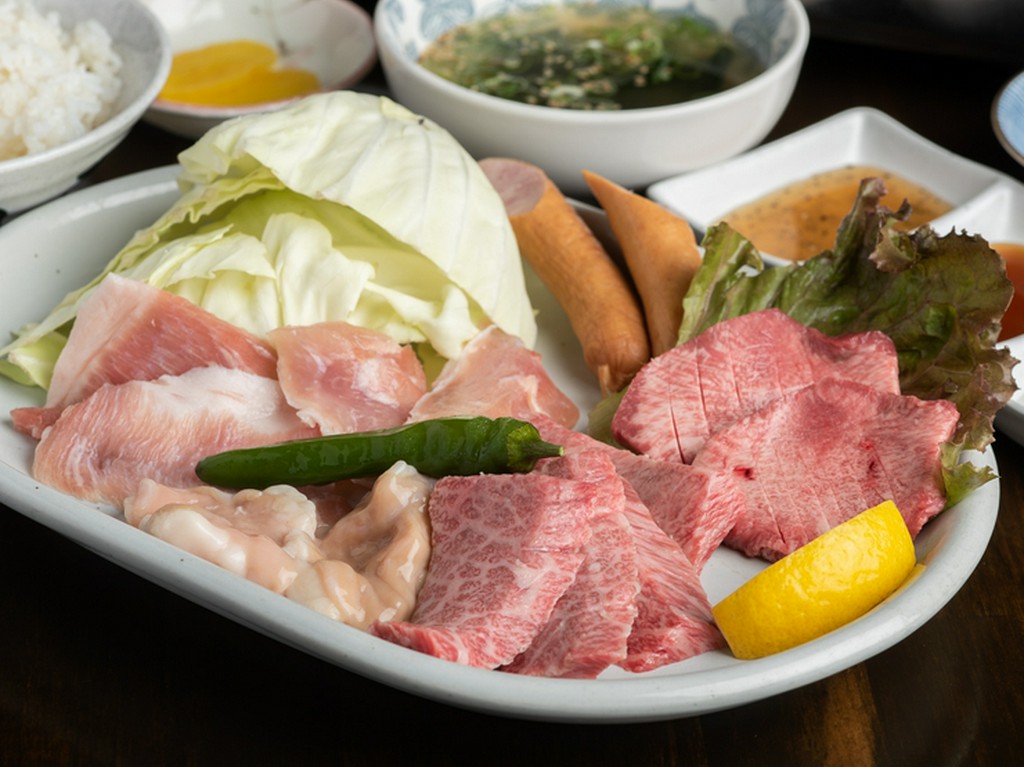 肉の世界で経験を積み重ねた店長が選ぶ厳選肉