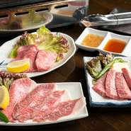 『焼シャブ』で味わうミスジ、サシの入り具合が素晴らしく、焼きすぎ厳禁の「上カルビ」は格別な味わいです。根元を使った『厚切り牛タン』もやわらかくジューシー。（希少部位のため品切れになる恐れがあります。）