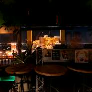大人な雰囲気漂う落ち着いた店内で
気になる人とさらに距離が近くなること間違い無いです